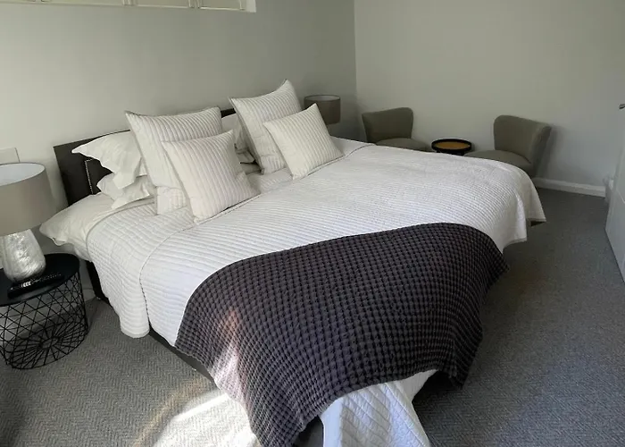 Grosvenor Lodge Guest House